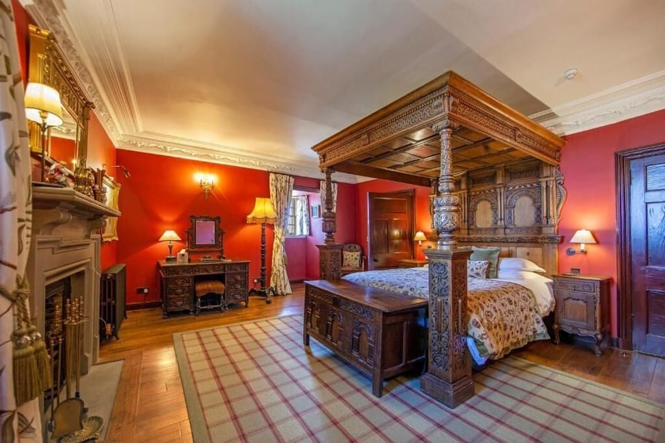 Superior Double Room, Lake View | Soundproofing, iron/ironing board, free WiFi, bed sheets