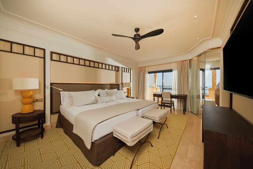 Premium bedding, minibar, in-room safe, desk