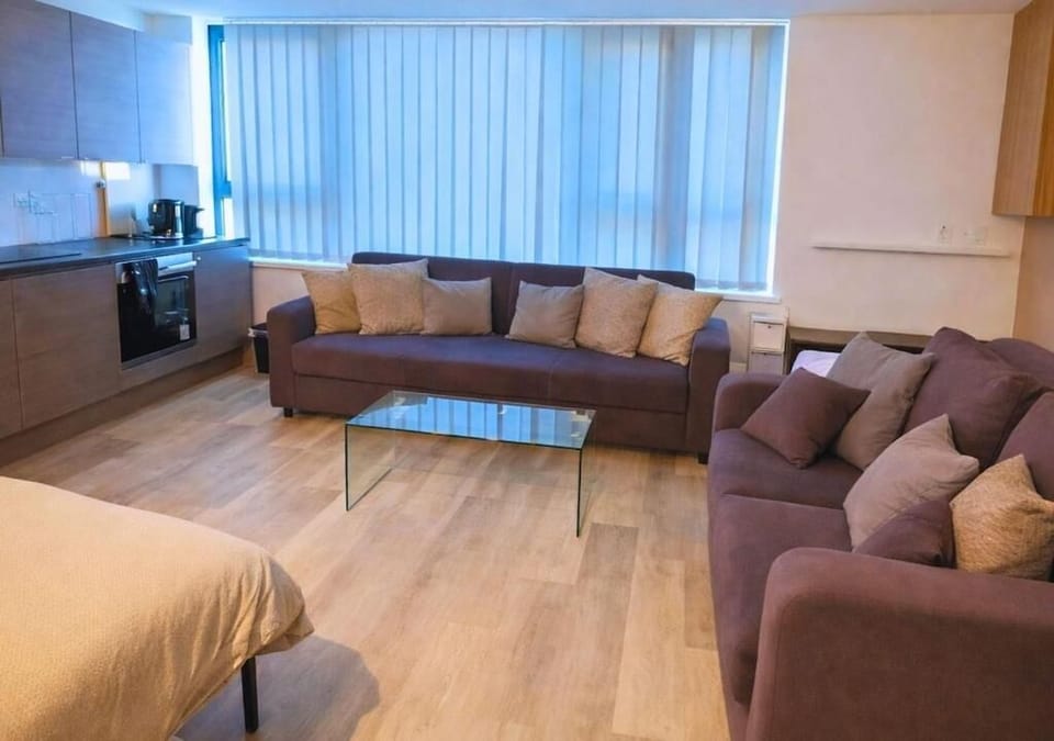 Condo, Non Smoking, Private Bathroom | Living area