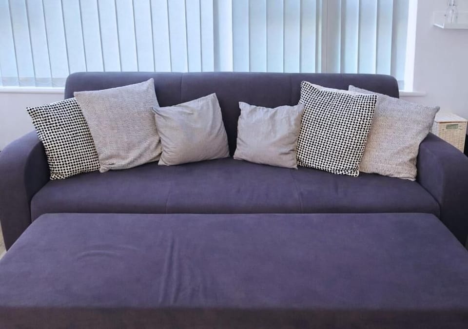 Condo, Non Smoking, Private Bathroom | Living area