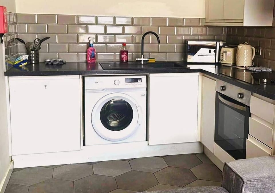 Condo, Non Smoking, Private Bathroom | Private kitchen
