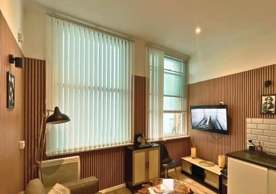 Condo, Non Smoking, Private Bathroom | Living area