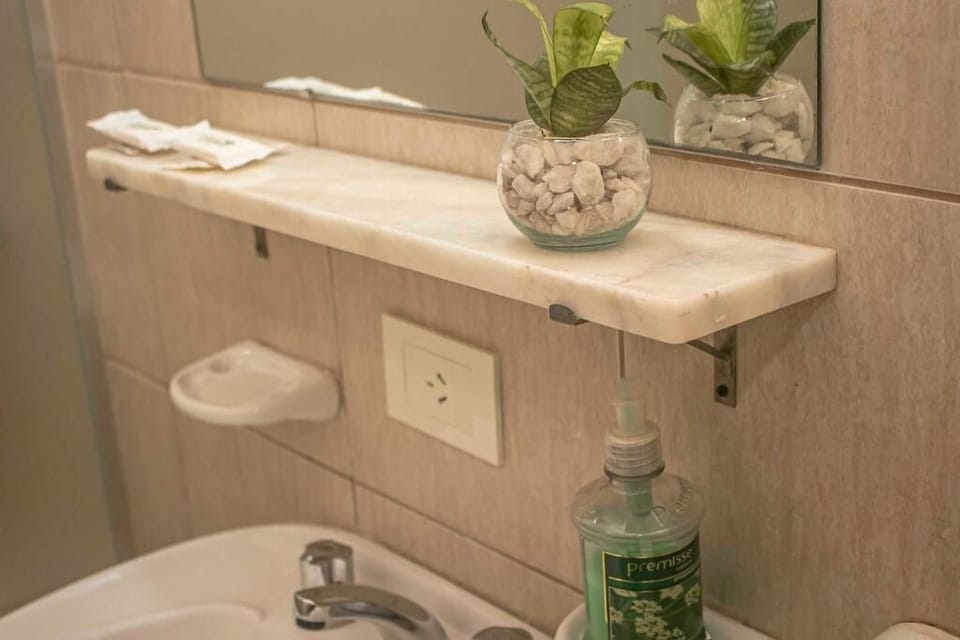 Superior Twin Room, Garden View | Bathroom | Bathtub, hair dryer, bidet, towels