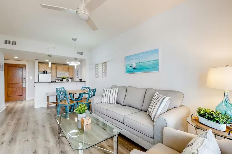 Condo, 1 King Bed with Sofa bed (Grand Sandestin 2409) | Living area