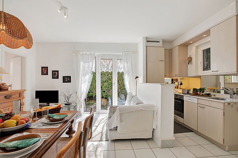 Family Apartment, 4 Bedrooms, 2 Bathrooms (Casa Viola Losone) | Private kitchen