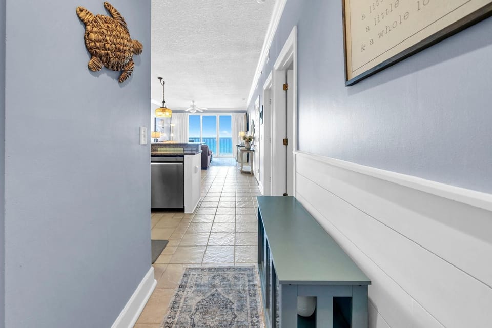 Condo, Multiple Beds (Ocean Villa 404) | Interior