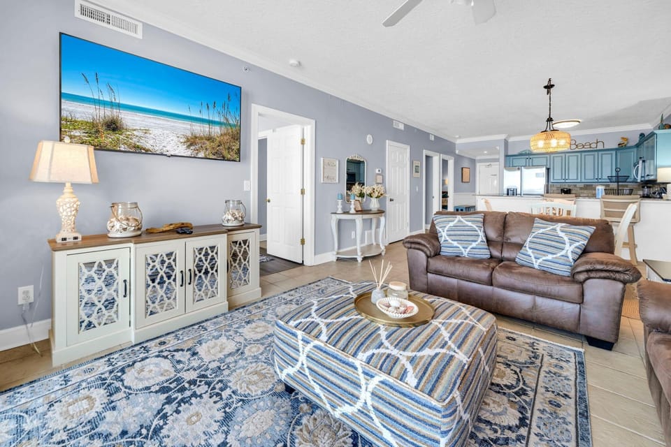 Condo, Multiple Beds (Ocean Villa 404) | Living area