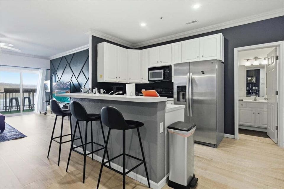 Condo, Multiple Beds, Pool Access (View to a Thrill) | Private kitchen