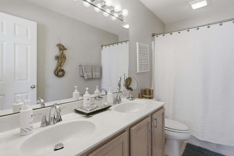 Beach Area, 2 Pools, Pet-friendly Condo at 20.5mm Apartment in Osage Beach