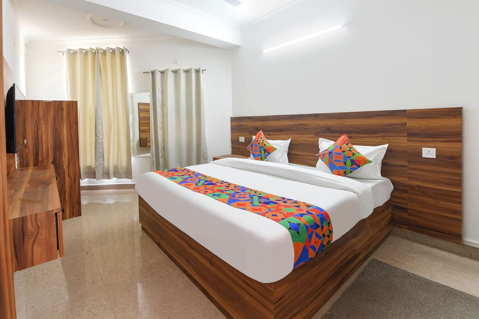 Deluxe Room | Egyptian cotton sheets, premium bedding, in-room safe, free WiFi