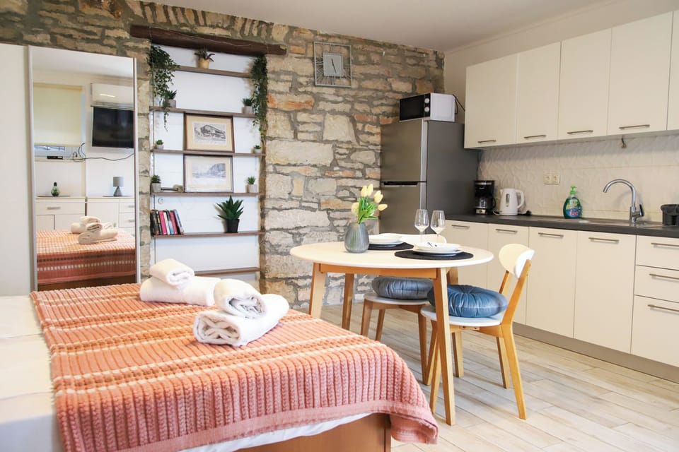 Family Studio, Microwave, Sea View (Apartment Akidado) | Private kitchen