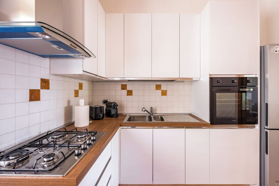 Apartment (2 Bedrooms) | Private kitchen | Espresso maker