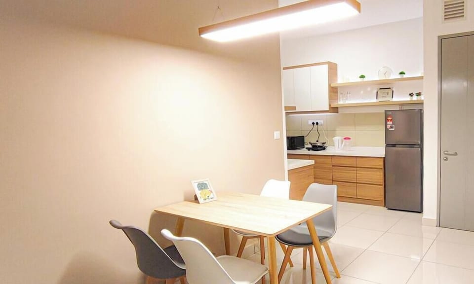 Apartment, Balcony, City View | Dining