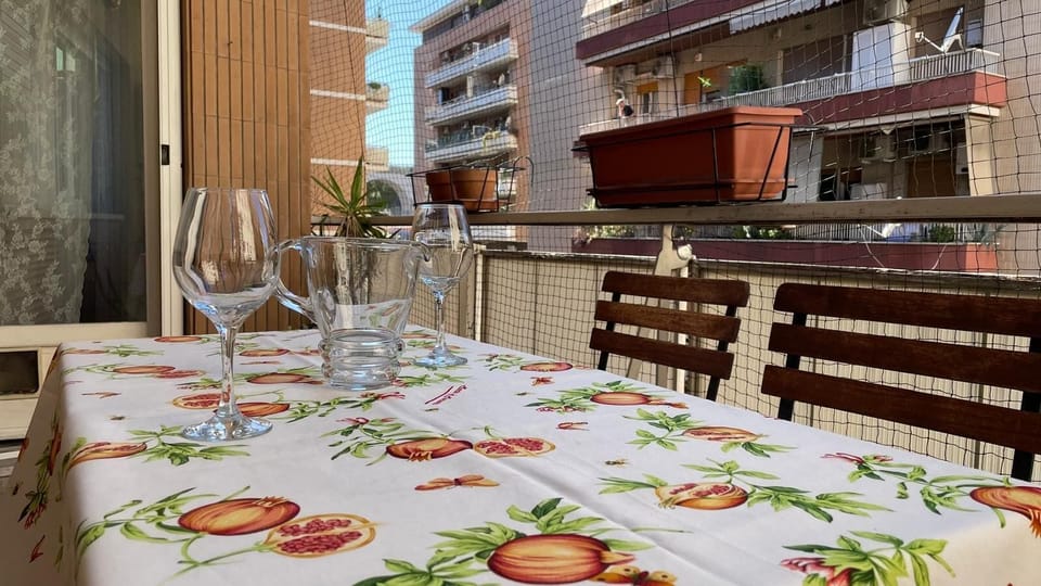 Apartment | Outdoor dining