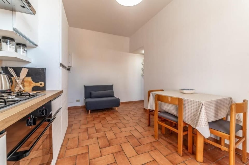 Apartment, Balcony | Private kitchen | Fridge, oven, dishwasher, espresso maker