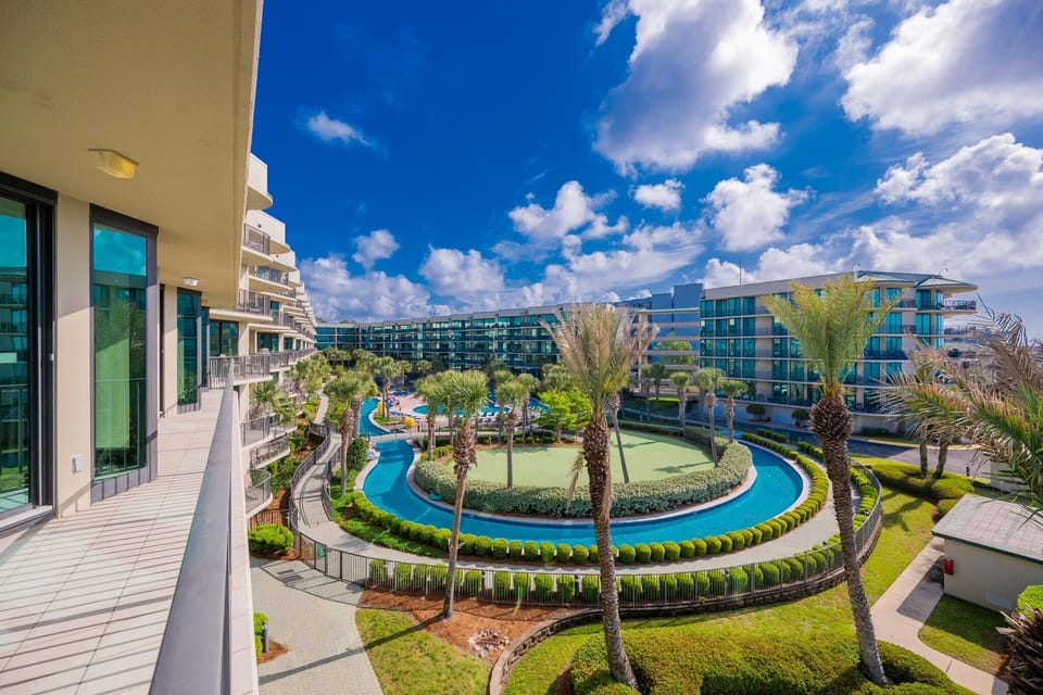 Condo, 3 Bedrooms | Property grounds