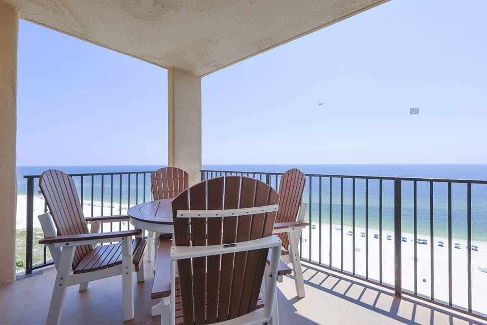 Condo, 2 Bedrooms | Outdoor dining