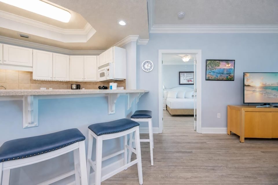Condo, 3 Bedrooms | Interior