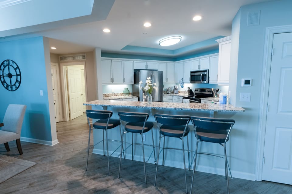 Condo, 3 Bedrooms | Private kitchen | Coffee/tea maker, fridge, oven, toaster