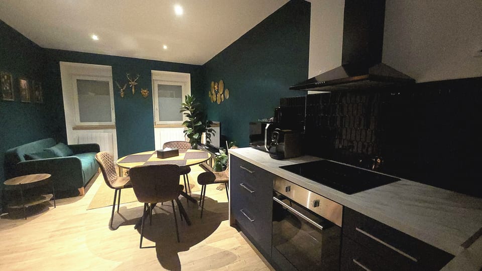 L'Atelier de l'Emeraude | Private kitchen | Espresso maker, microwave, electric kettle