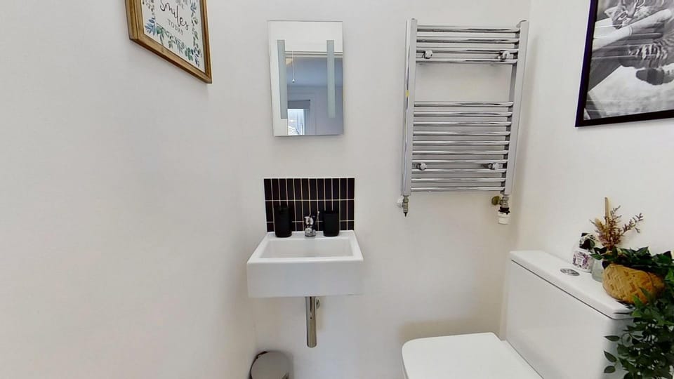 Comfort Apartment | Bathroom