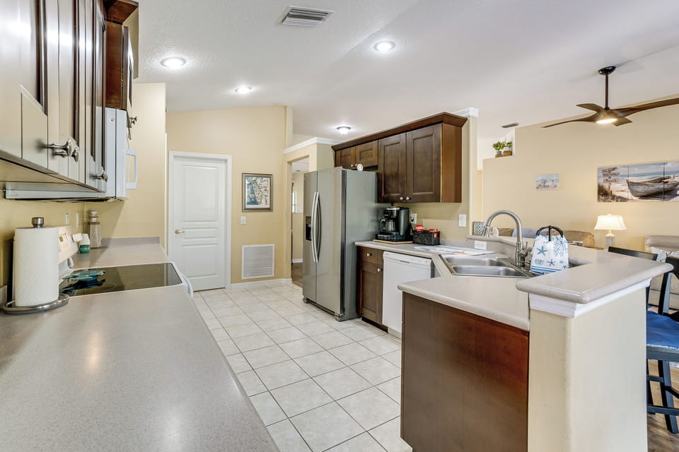 House (3 Bedrooms) | Interior