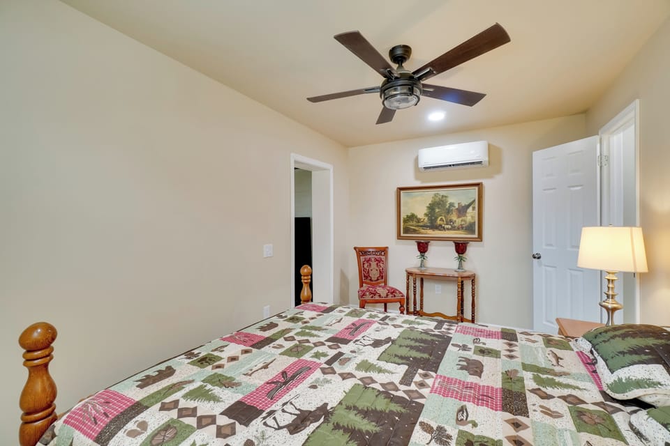House (2 Bedrooms) | Interior