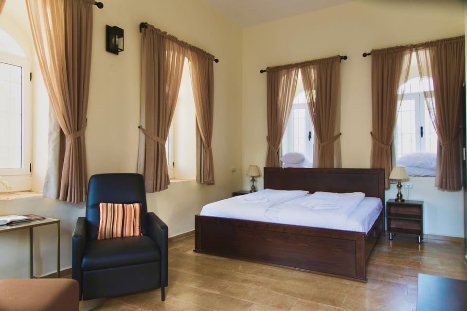 Deluxe Double Room | Free WiFi