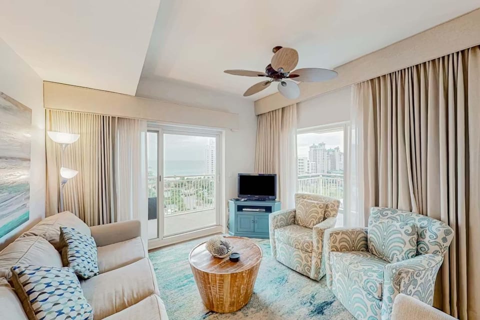 Condo, Multiple Beds (Luau II 6832/6834 - Sunset Suite) | Living area