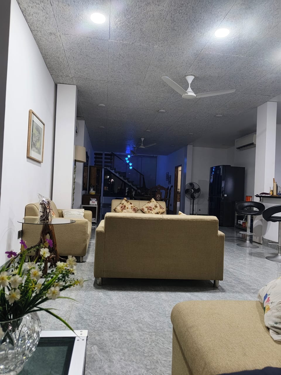 Signature Room | Living area