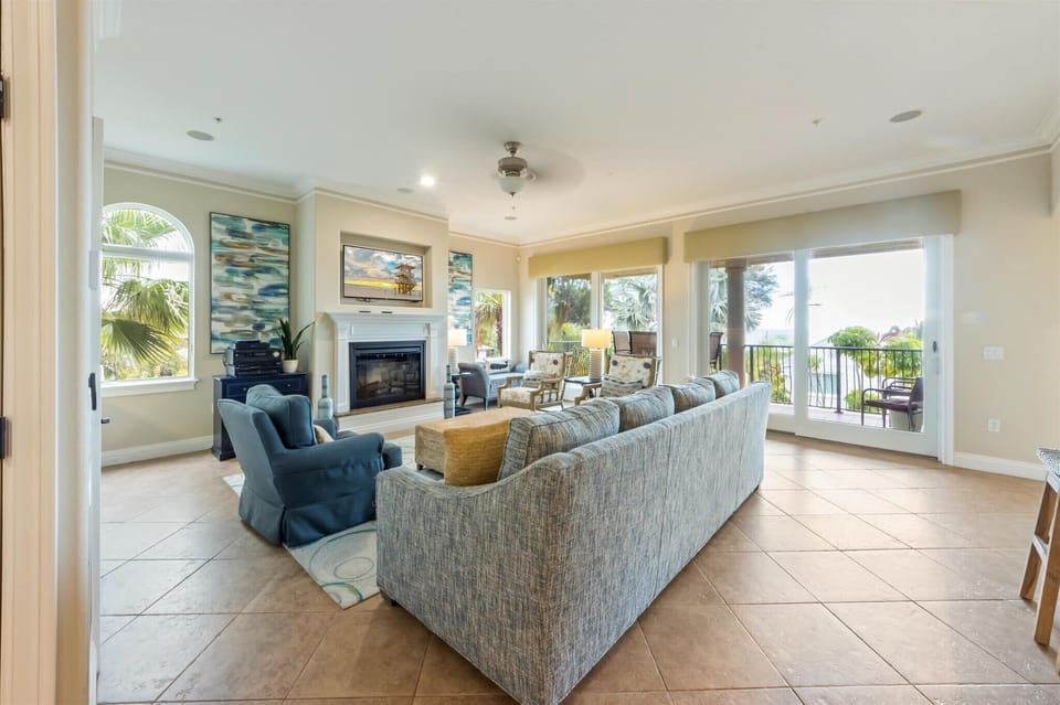 Luxury Condo, Partial Ocean View | Living area