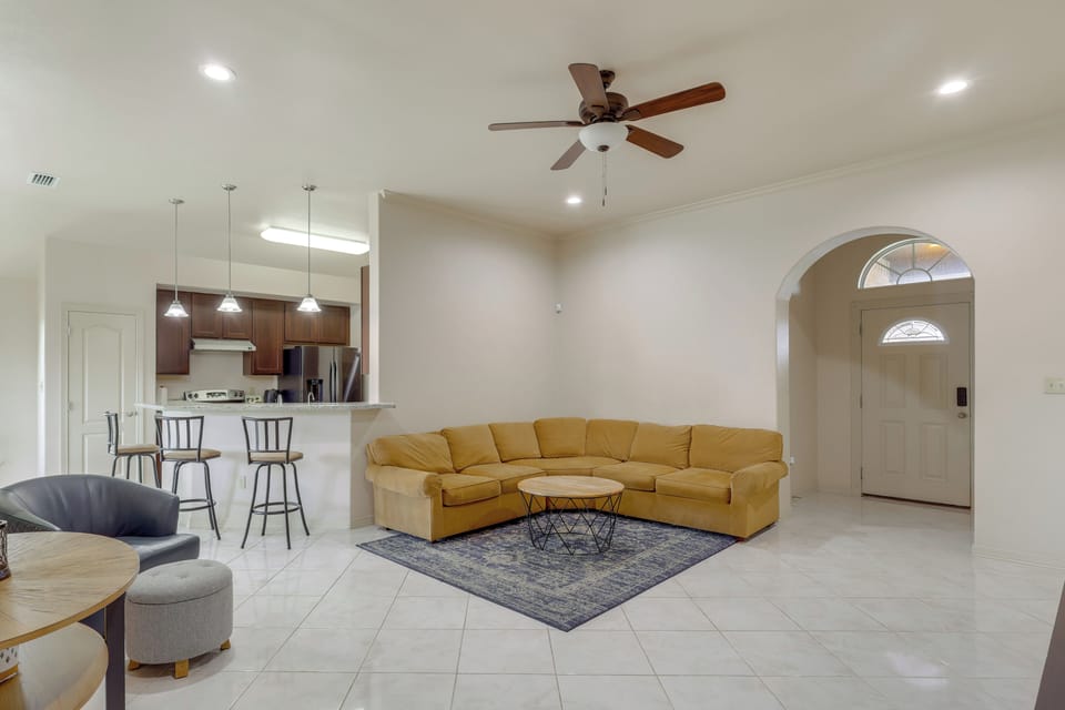 House (3 Bedrooms) | Front of property