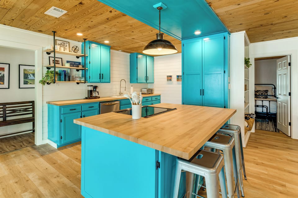 House (5 Bedrooms) | Interior
