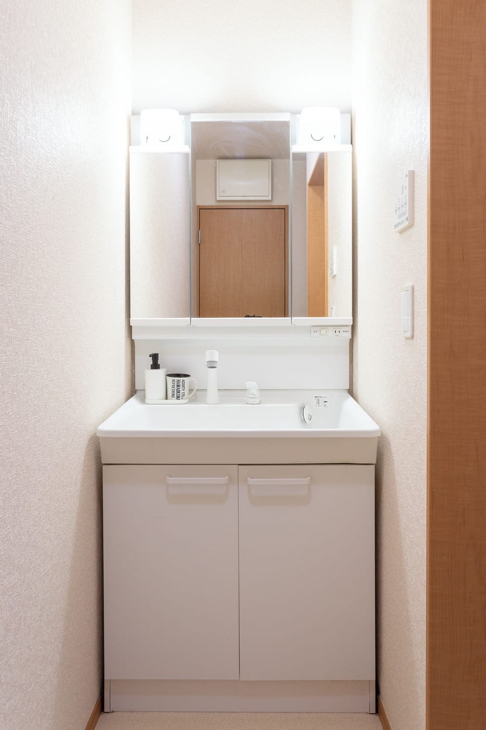 Family House, 4 Bedrooms | Bathroom | Separate tub and shower, eco-friendly toiletries, hair dryer, slippers