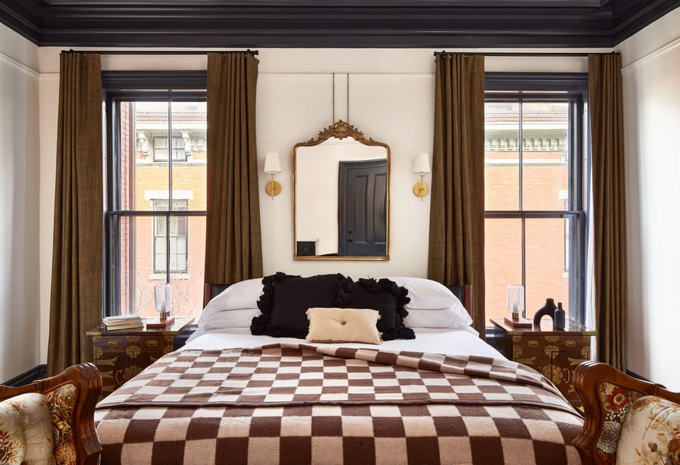 Acadie | Premium bedding, individually decorated, individually furnished