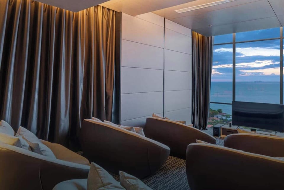 Condo, 1 Bedroom, Accessible, Smoking | Interior
