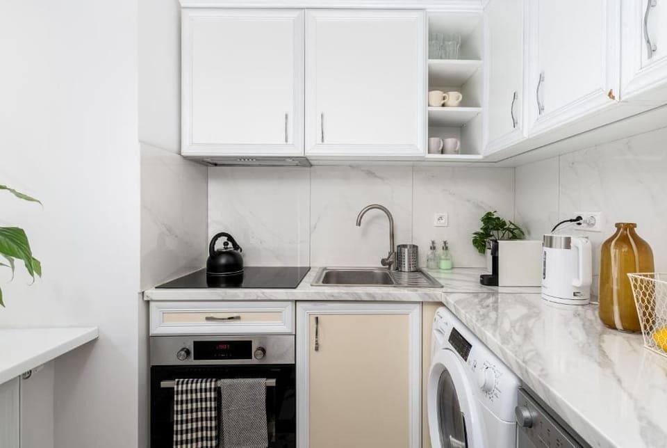 Studio, Garden View | Private kitchen