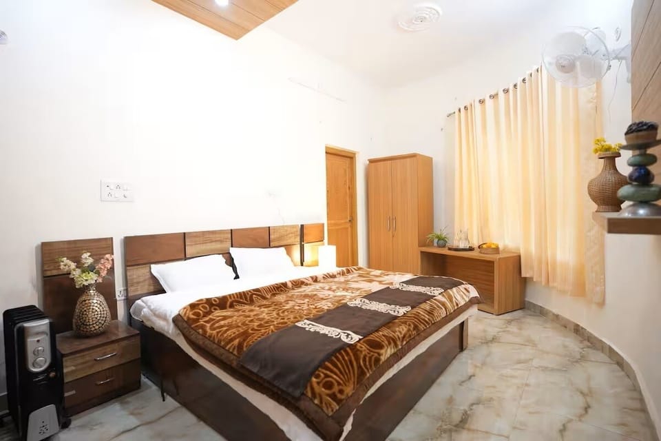 Family Suite, 2 Bedrooms, Hill View | Desk, laptop workspace, soundproofing, free WiFi