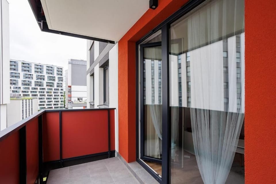Comfort Apartment, Balcony | Property grounds