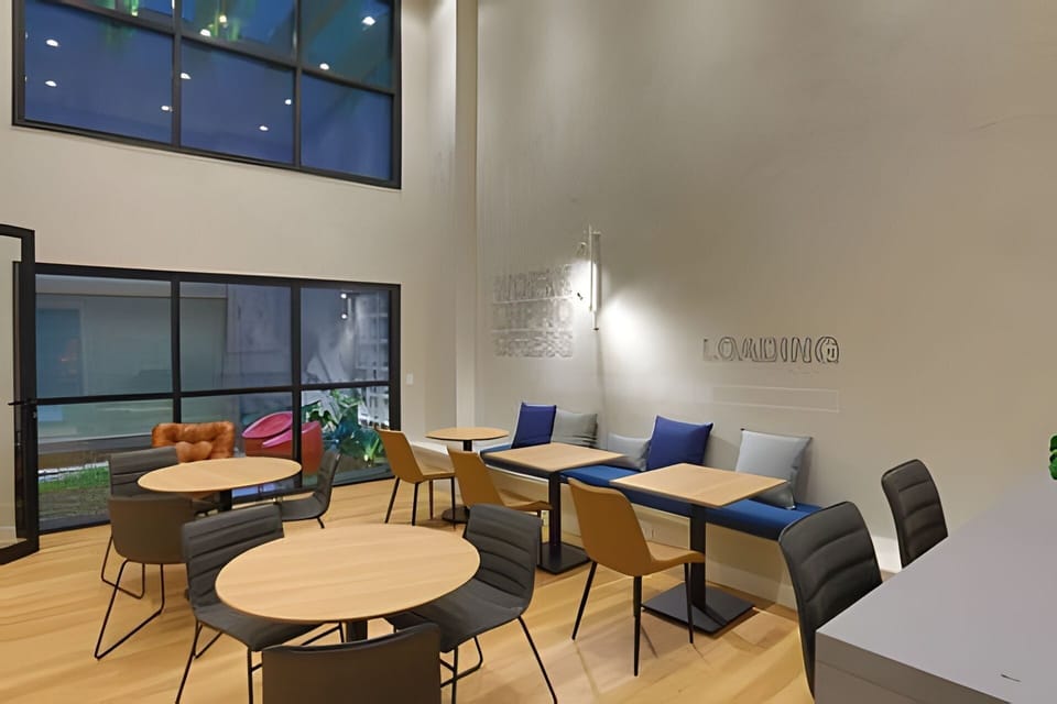 Apartment | Dining