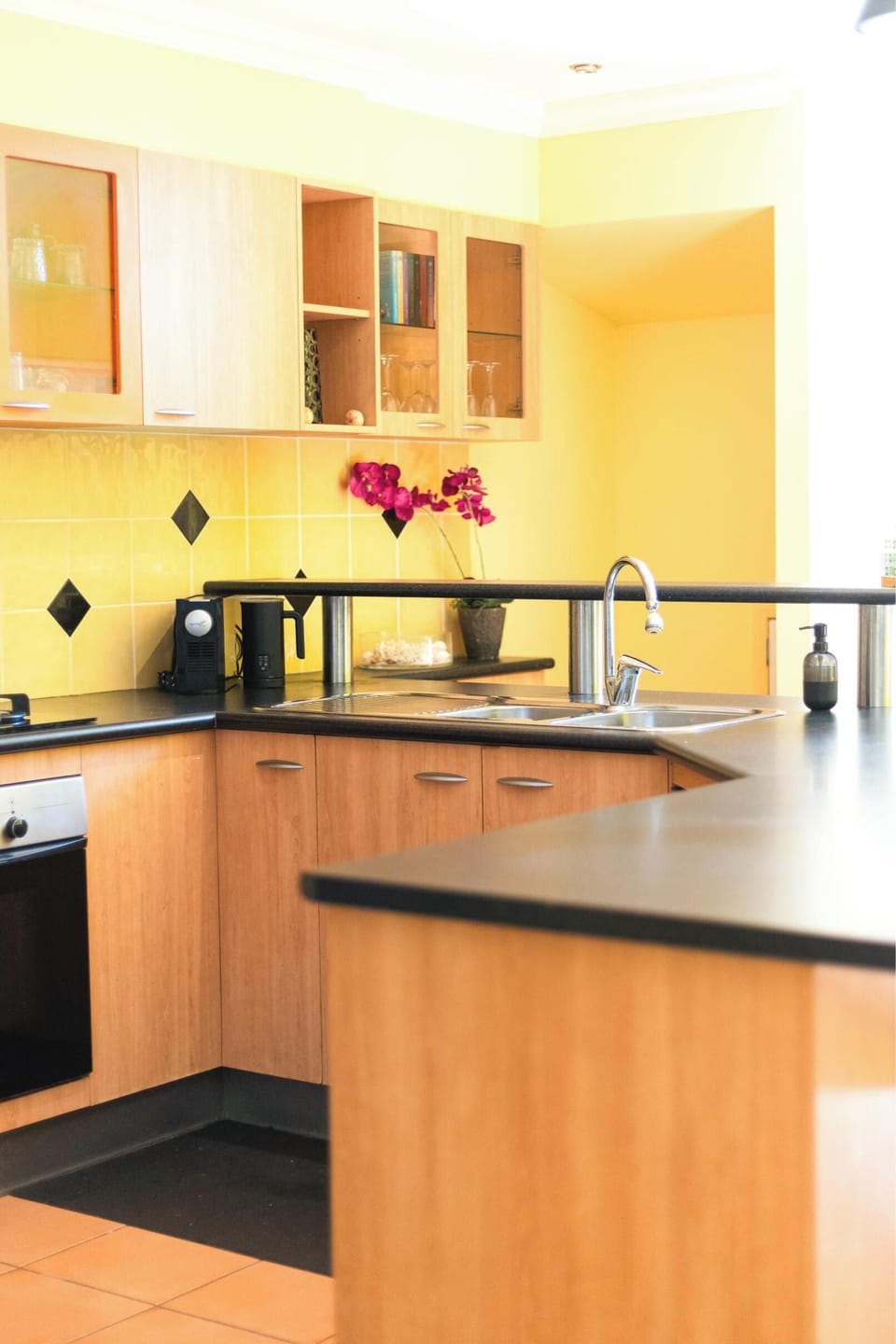 House, 4 Bedrooms, Balcony | Private kitchen
