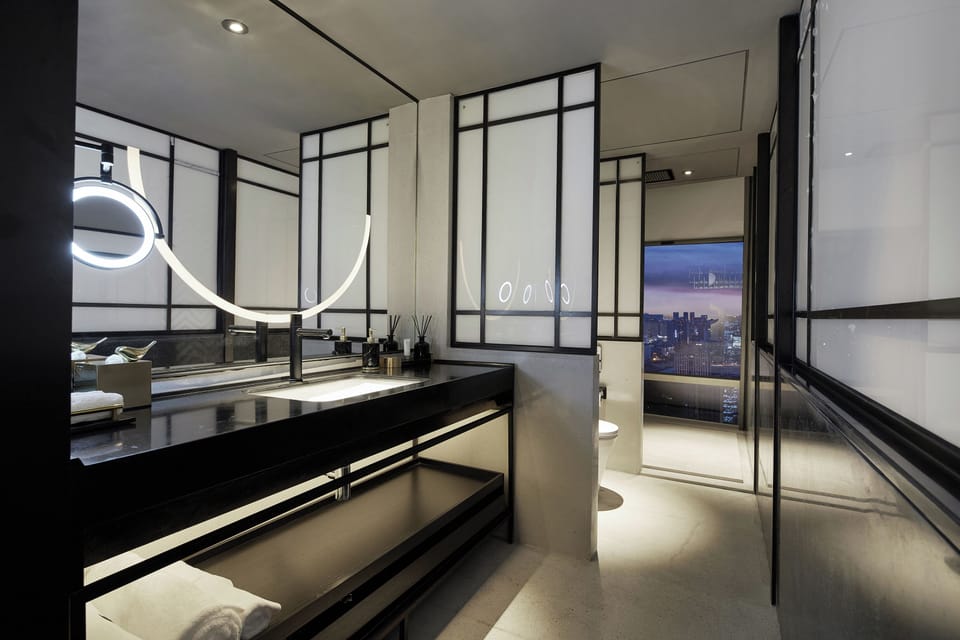Starry Suite with 10m Panoramic Window | Bathroom | Separate tub and shower, rainfall showerhead, free toiletries
