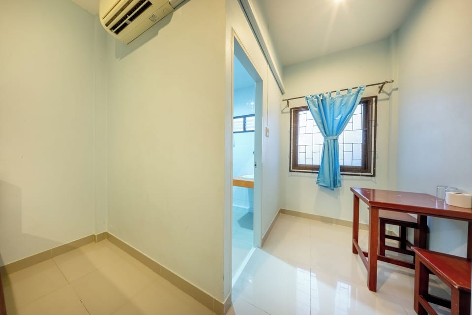 Standard Double or Twin Room | Interior
