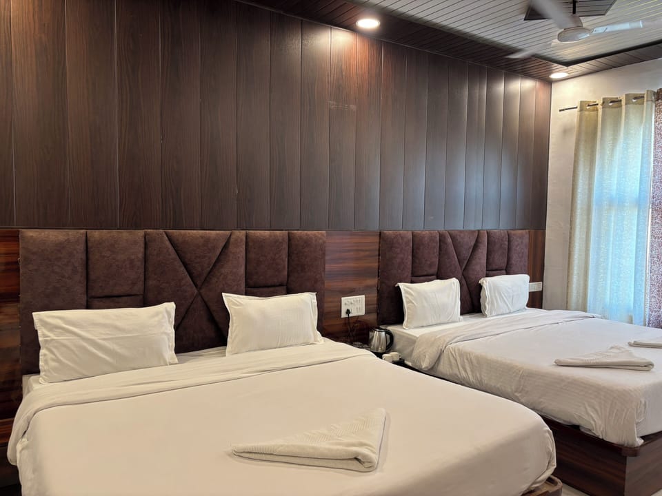 Family Double Room | Free WiFi