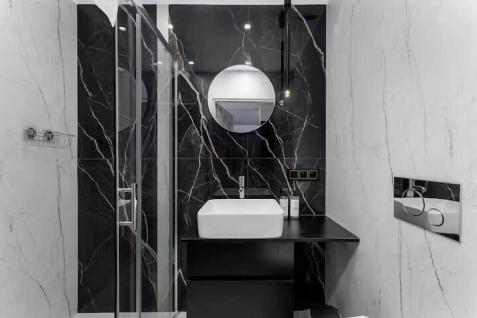 Classic Studio | Bathroom