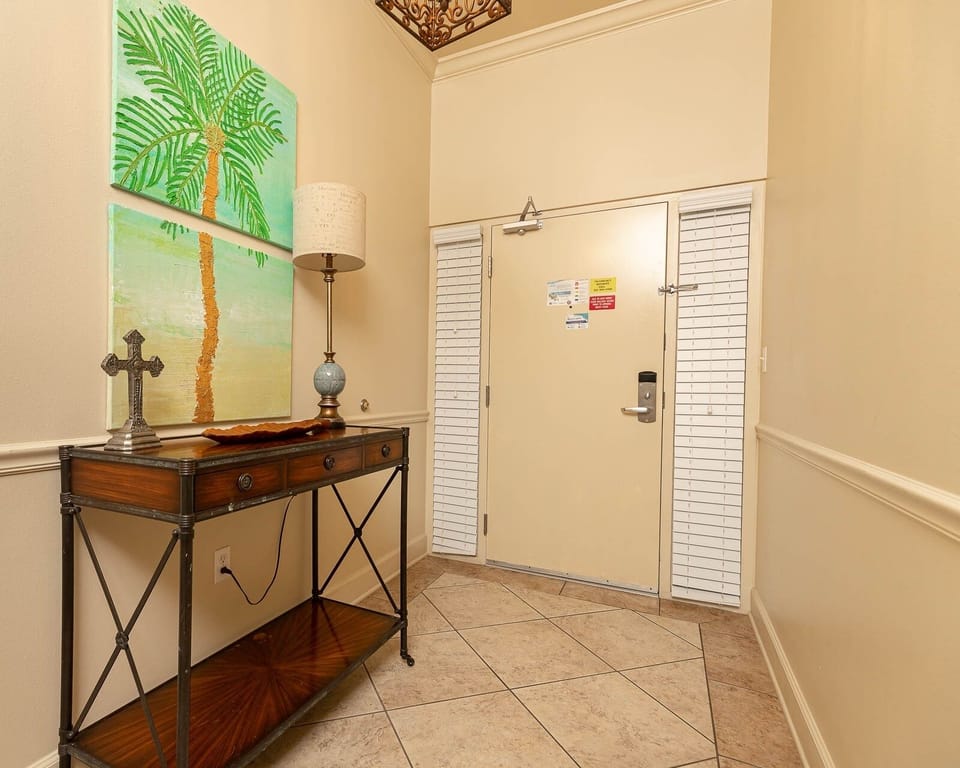 Condo, 3 Bedrooms | Interior