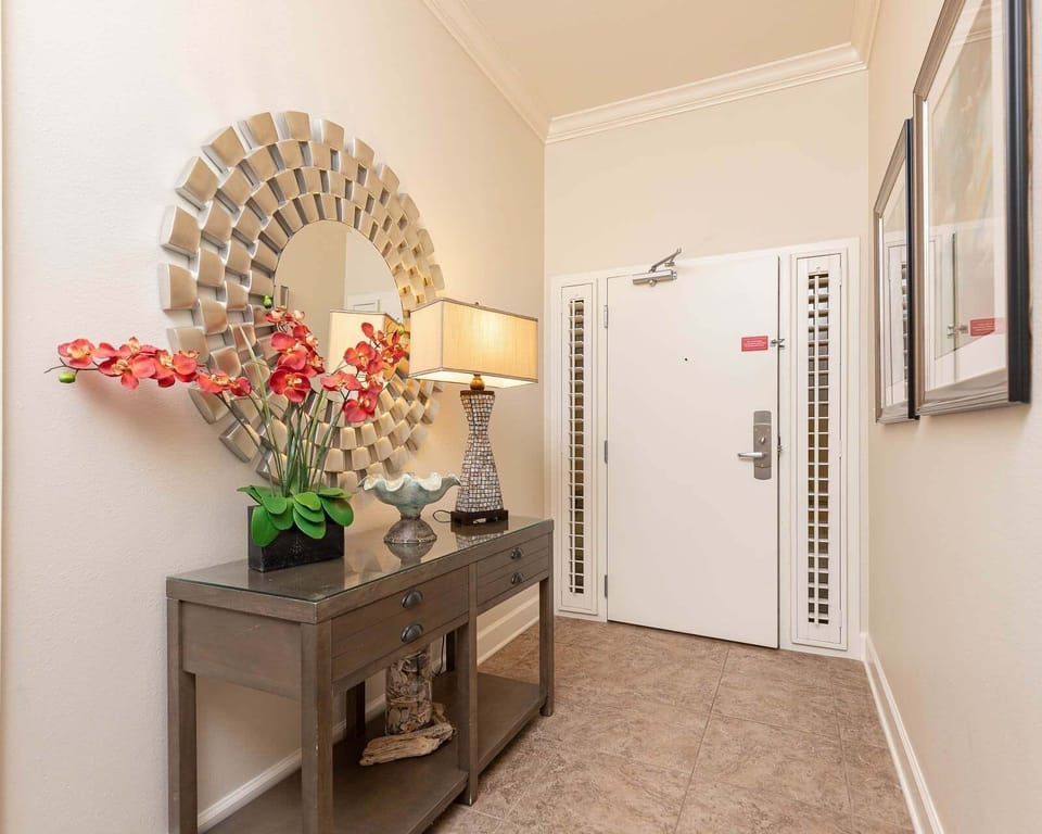 Condo, 3 Bedrooms | Interior