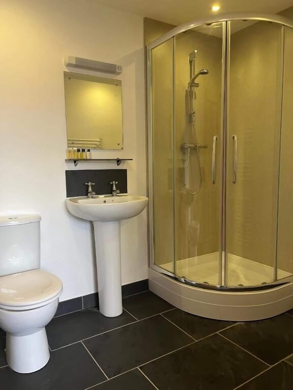 Double Room | Bathroom