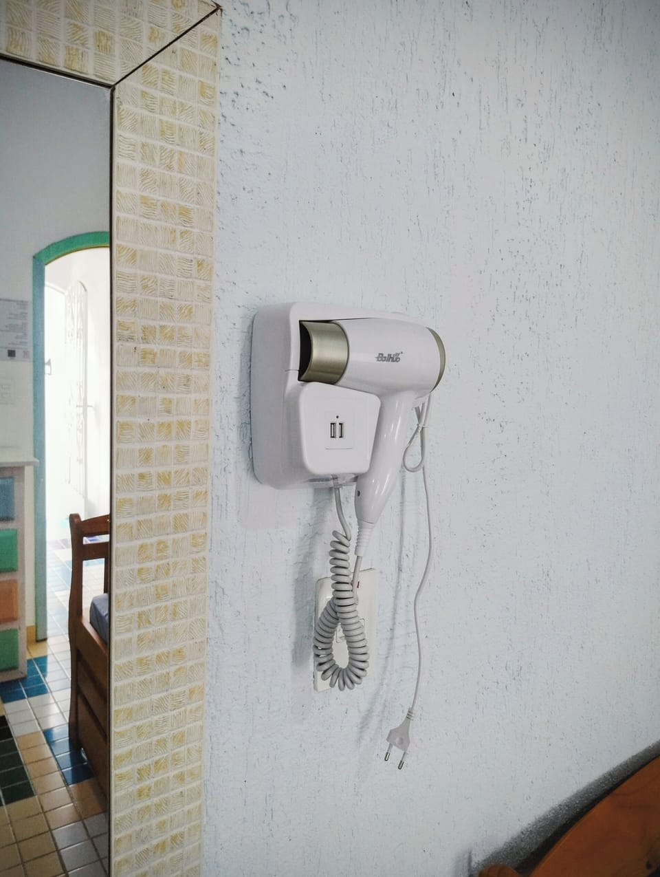 Comfort Suite | Bathroom | Shower, hair dryer, towels, soap