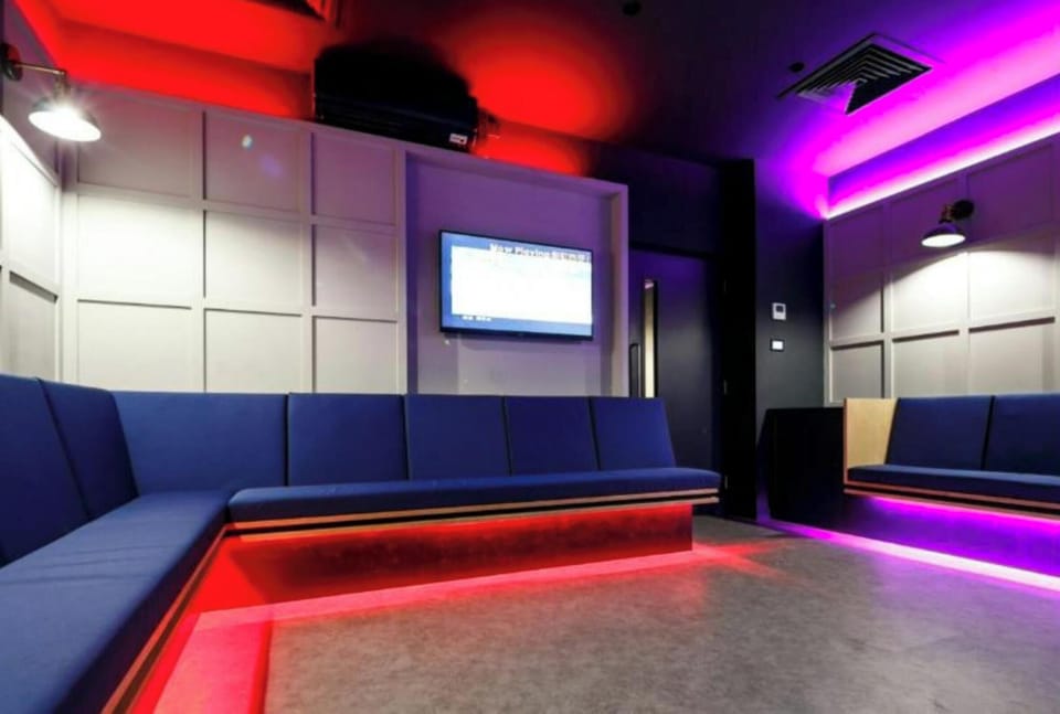 Studio | Interior